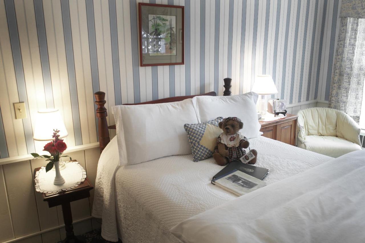 Three Mountain Inn Jamaica Bagian luar foto